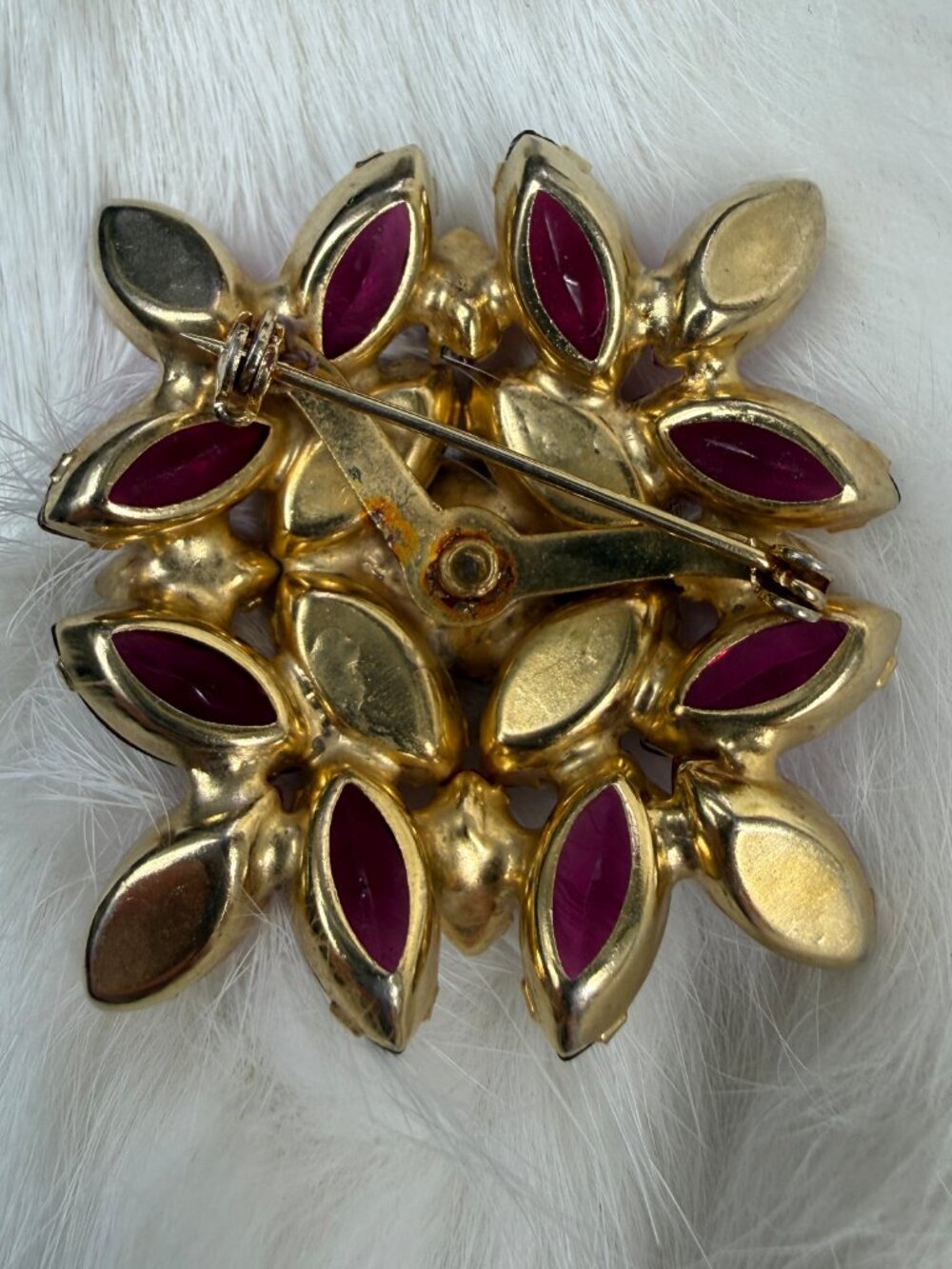 Vintage Blue/Purple Rivoli & Pink Ombre Rhinestone Gold Tone Brooch - Picture 4 of 9